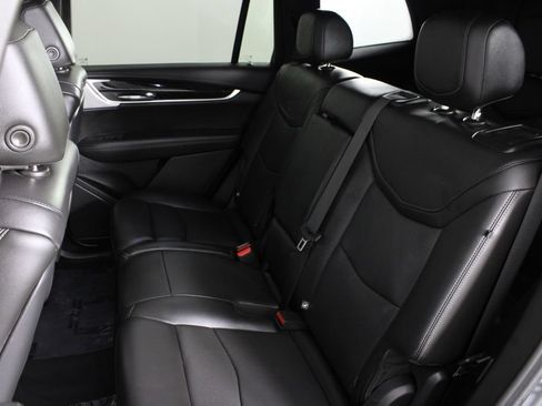 Used 2023 Cadillac XT6 Premium Luxury FWD image 21
