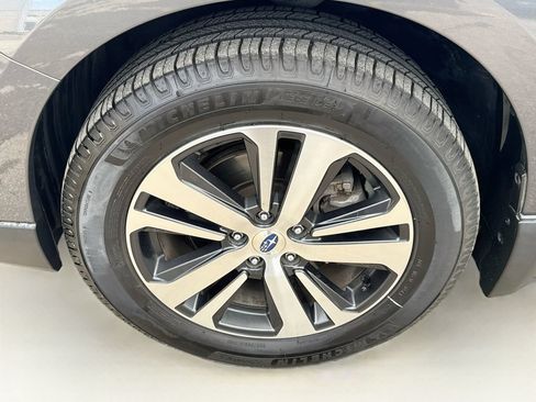 Used 2019 Subaru Outback 3.6R Limited w/ Popular Package #2 AWD/4WD image 40