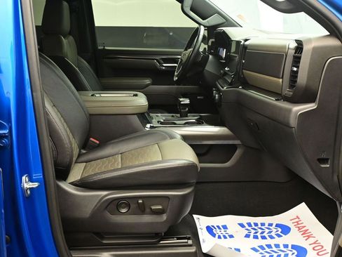 Used 2022 Chevrolet Silverado 1500 ZR2 image 10