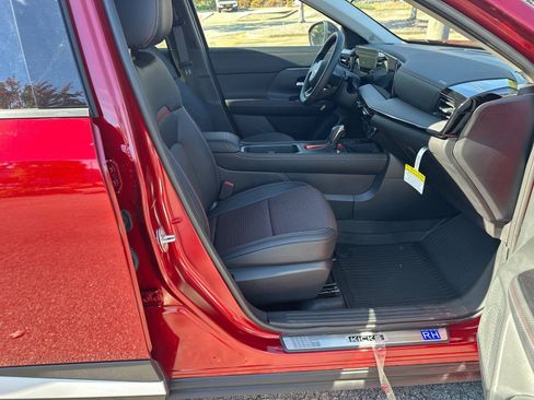 New 2026 Nissan Kicks SR w/ Illumination Package image 13