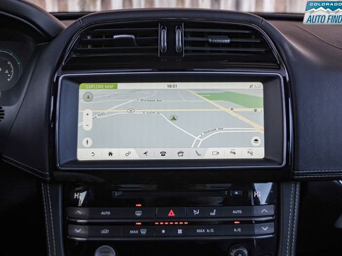 Used 2017 Jaguar F-PACE S image 21