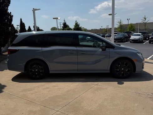 Certified 2025 Honda Odyssey Sport-L image 6