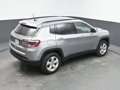 Used 2020 Jeep Compass Latitude w/ Cold Weather Group image 31