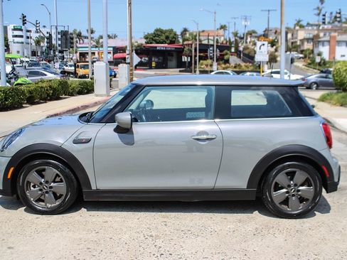 Used 2022 MINI Cooper S image 2