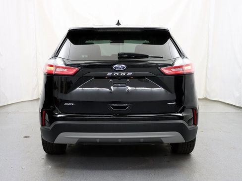 Used 2023 Ford Edge SEL image 6