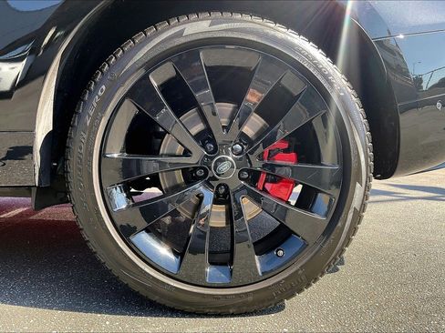 Used 2024 Land Rover Range Rover Sport Dynamic SE image 9