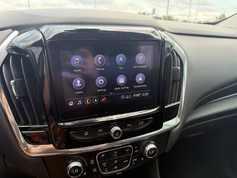 Used 2020 Chevrolet Traverse LT w/ LT Premium Package image 18