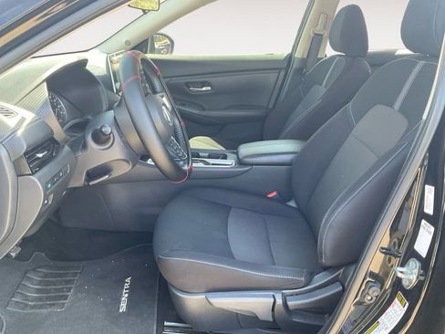 Used 2022 Nissan Sentra SV image 9