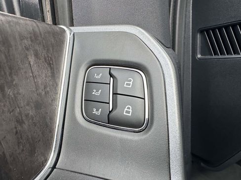 Used 2023 Ford F250 Lariat w/ Lariat Ultimate Package image 15