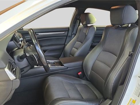 Used 2019 Honda Accord Sport image 11