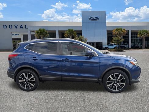 Used 2019 Nissan Rogue Sport SL w/ Premium Package image 3