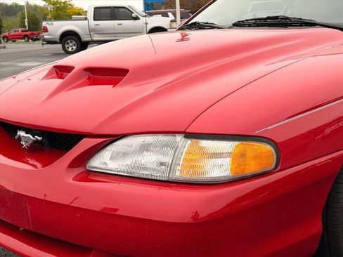 Used 1996 Ford Mustang GT RWD image 40