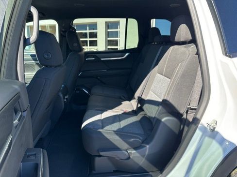 New 2026 GMC Acadia Elevation image 31