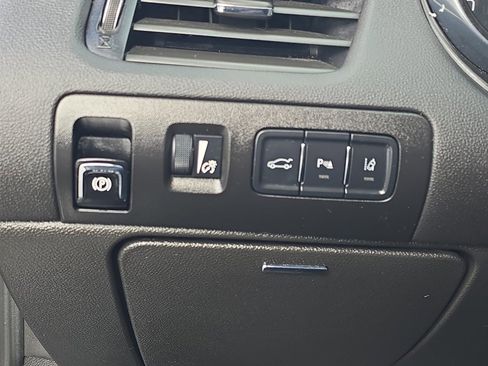 Used 2015 Chevrolet Impala LTZ image 25