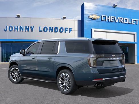 New 2026 Chevrolet Suburban Premier w/ Sun And Tow Package AWD/4WD image 3