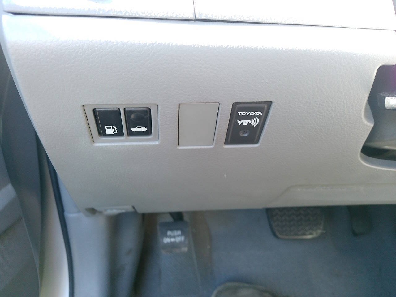Used 2006 Toyota Avalon XLS FWD image 39