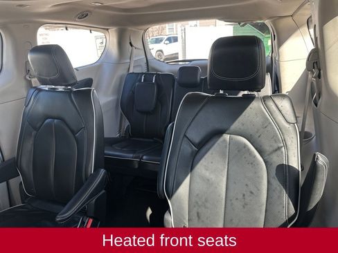 Used 2024 Chrysler Pacifica Limited image 20