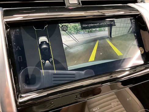 Used 2023 Land Rover Discovery Sport SE image 23