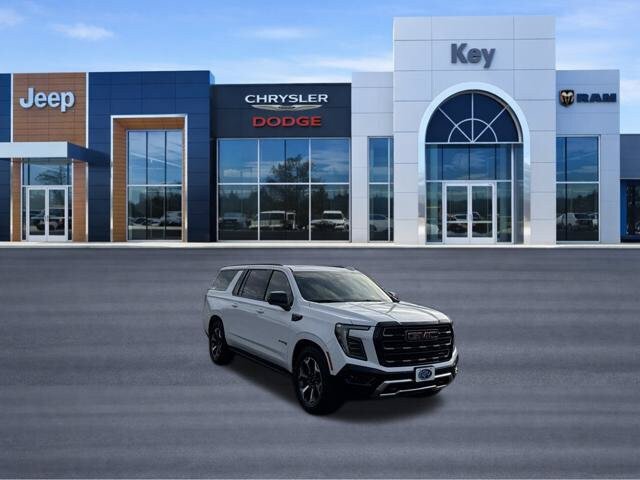 Used 2026 GMC Yukon XL AT4 Ultimate AWD/4WD image 7