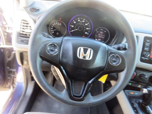 Used 2017 Honda HR-V LX image 32