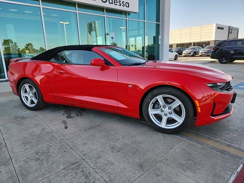 Used 2023 Chevrolet Camaro LT image 8
