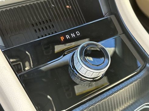 New 2026 Jeep Grand Cherokee Limited w/ Luxury Tech Group II image 30