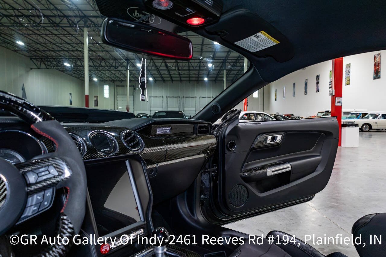 Used 2016 Ford Mustang GT RWD image 14