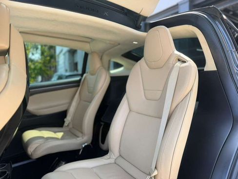 Used 2016 Tesla Model X Performance AWD/4WD image 7