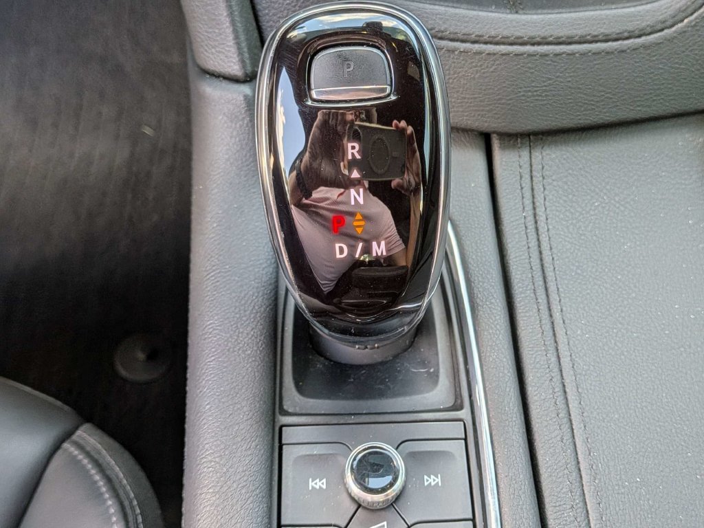 Used 2022 Cadillac XT6 Premium Luxury w/ Technology Package FWD image 30