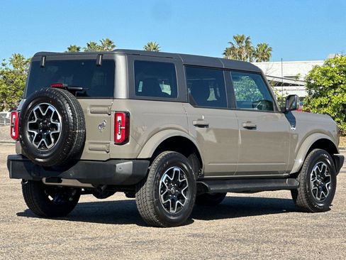 New 2025 Ford Bronco Outer Banks image 4