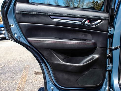 Used 2023 MAZDA CX-5 Carbon Edition image 11