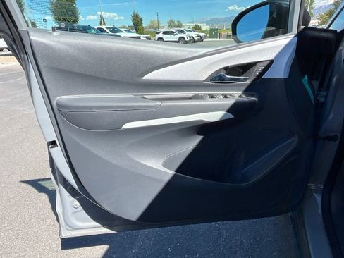 Used 2021 Chevrolet Bolt LT FWD image 5