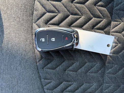 Used 2023 Chevrolet Equinox LT image 27