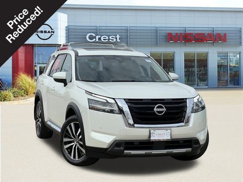 Certified 2024 Nissan Pathfinder Platinum w/ Cargo Package image 1