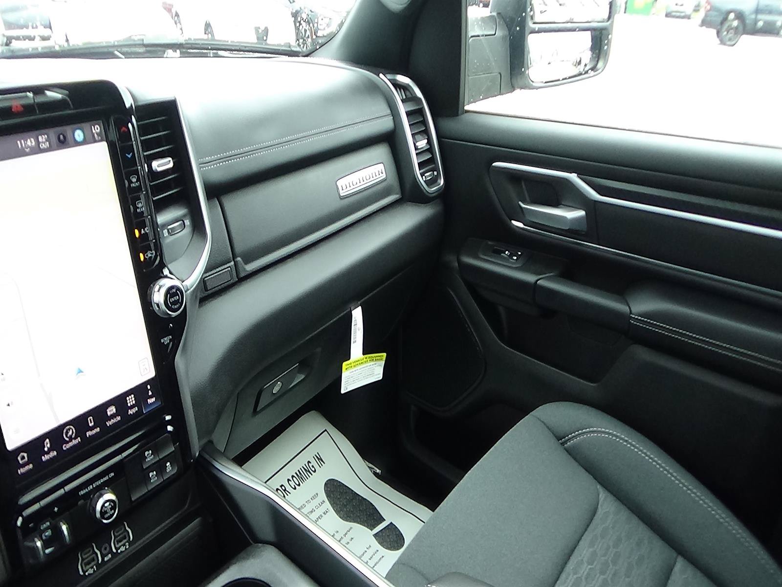 Used 2025 RAM 1500 Big Horn AWD/4WD image 32