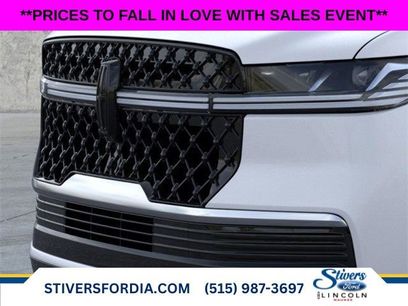 Used 2025 Lincoln Navigator Reserve w/ Jet Appearance Package