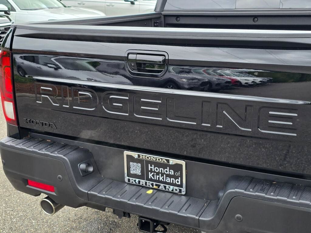 New 2026 Honda Ridgeline Black Edition image 15