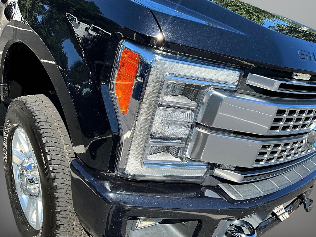 Used 2019 Ford F350 Platinum w/ FX4 Off-Road Package AWD/4WD image 32