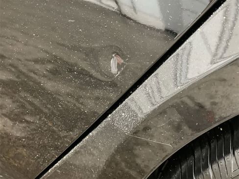 Used 2023 Tesla Model S Plaid image 34