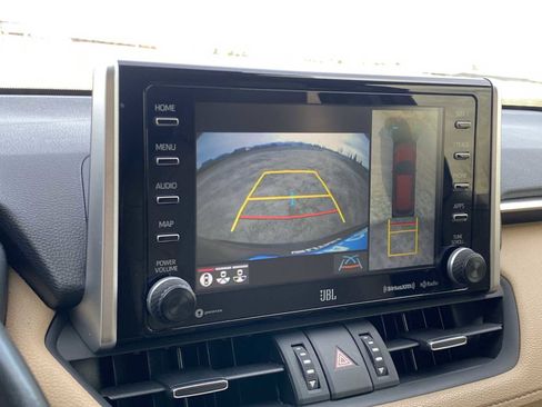 Used 2021 Toyota RAV4 Limited image 28