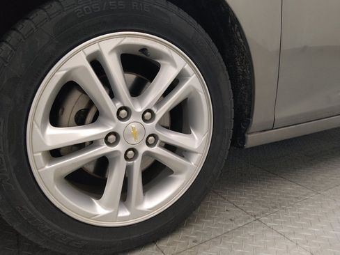 Used 2018 Chevrolet Cruze LT FWD image 31