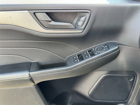 Used 2023 Ford Escape Active image 9