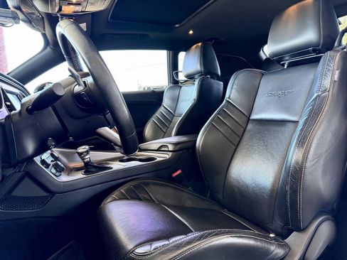 Used 2016 Dodge Challenger SRT Hellcat RWD image 8