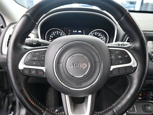 Used 2020 Jeep Compass Latitude image 15