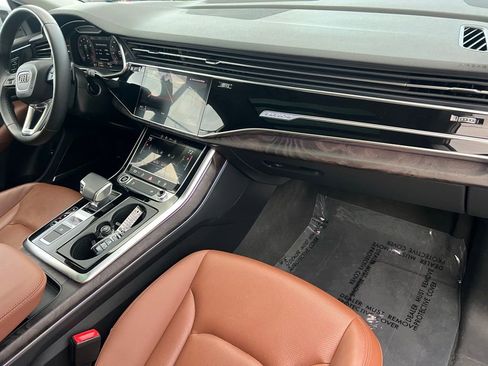 Used 2022 Audi Q8 Premium Plus w/ Premium Plus Package image 34