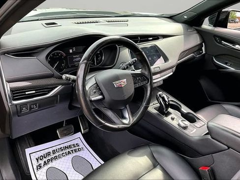 Used 2023 Cadillac XT4 Sport w/ LPO, Onyx Lite Package FWD image 14