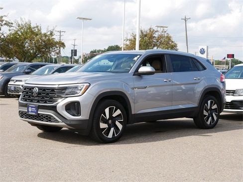 Certified 2024 Volkswagen Atlas Cross Sport SE w/ Panoramic Sunroof Package image 3