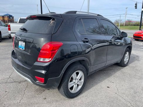 Used 2021 Chevrolet Trax LT image 3