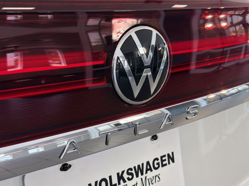 New 2026 Volkswagen Atlas Cross Sport SE AWD/4WD image 32