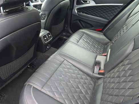 Used 2020 Genesis G70 2.0T w/ Prestige Package AWD/4WD image 12
